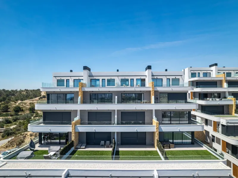 Duplex Penthouse with Private Solarium and Sea Views in Finestrat, Alicante