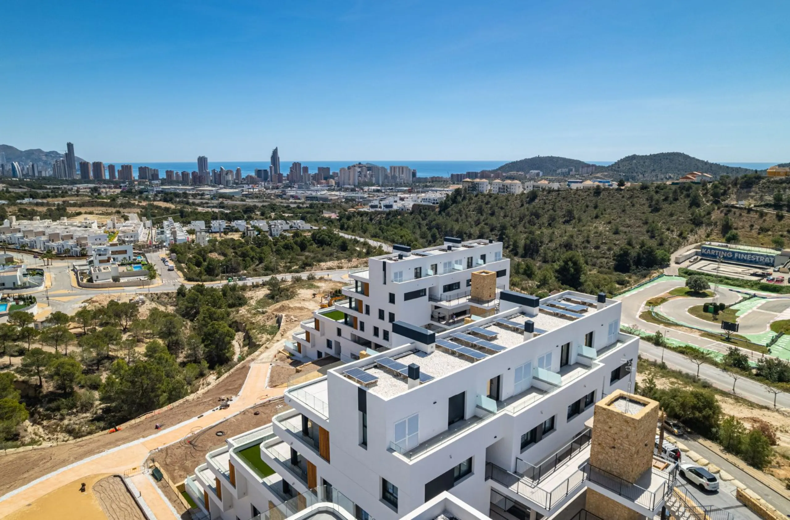 Duplex Penthouse with Private Solarium and Sea Views in Finestrat, Alicante