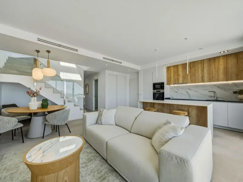 Duplex Penthouse with Private Solarium and Sea Views in Finestrat, Alicante
