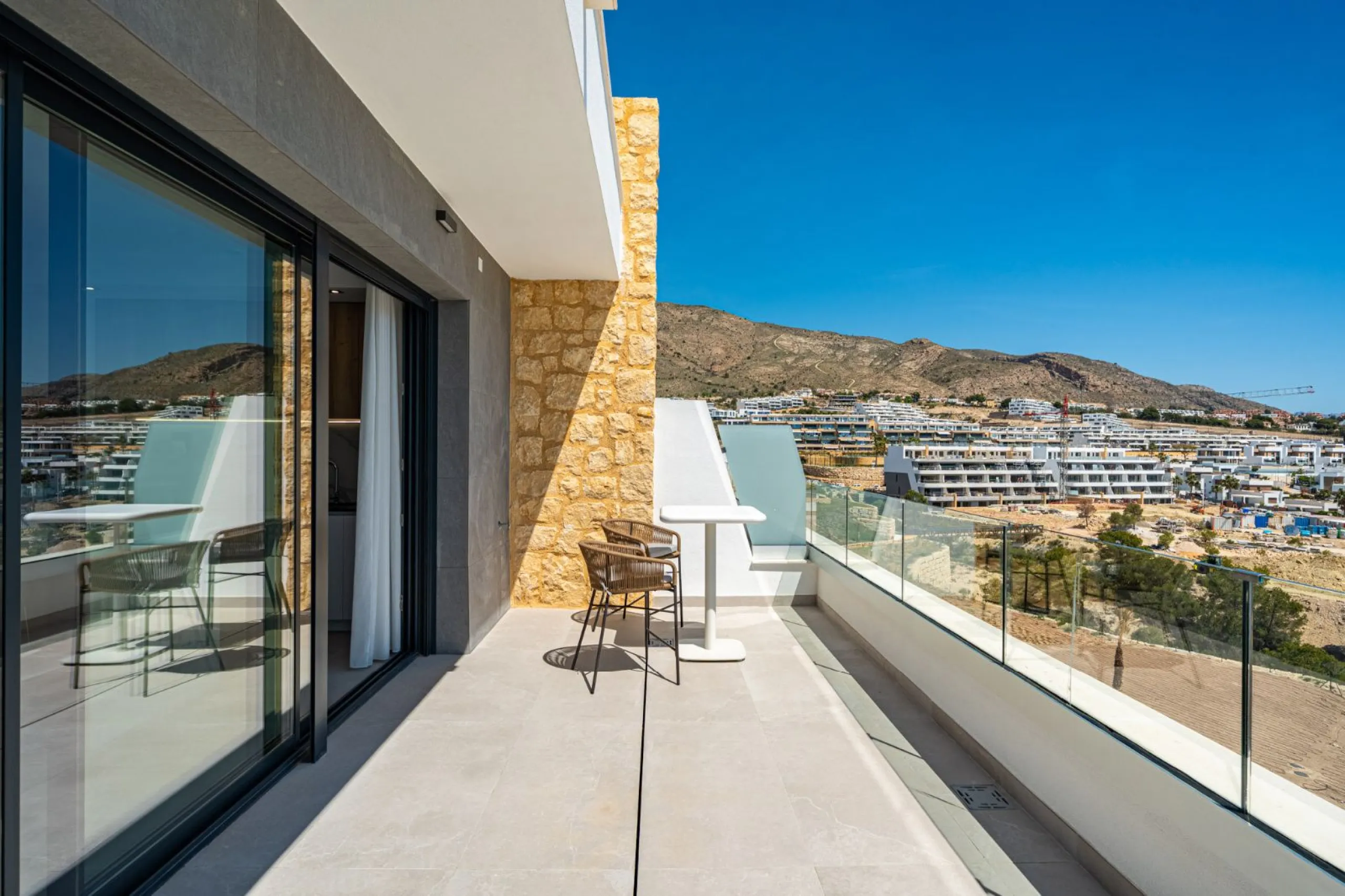 Duplex Penthouse with Private Solarium and Sea Views in Finestrat, Alicante