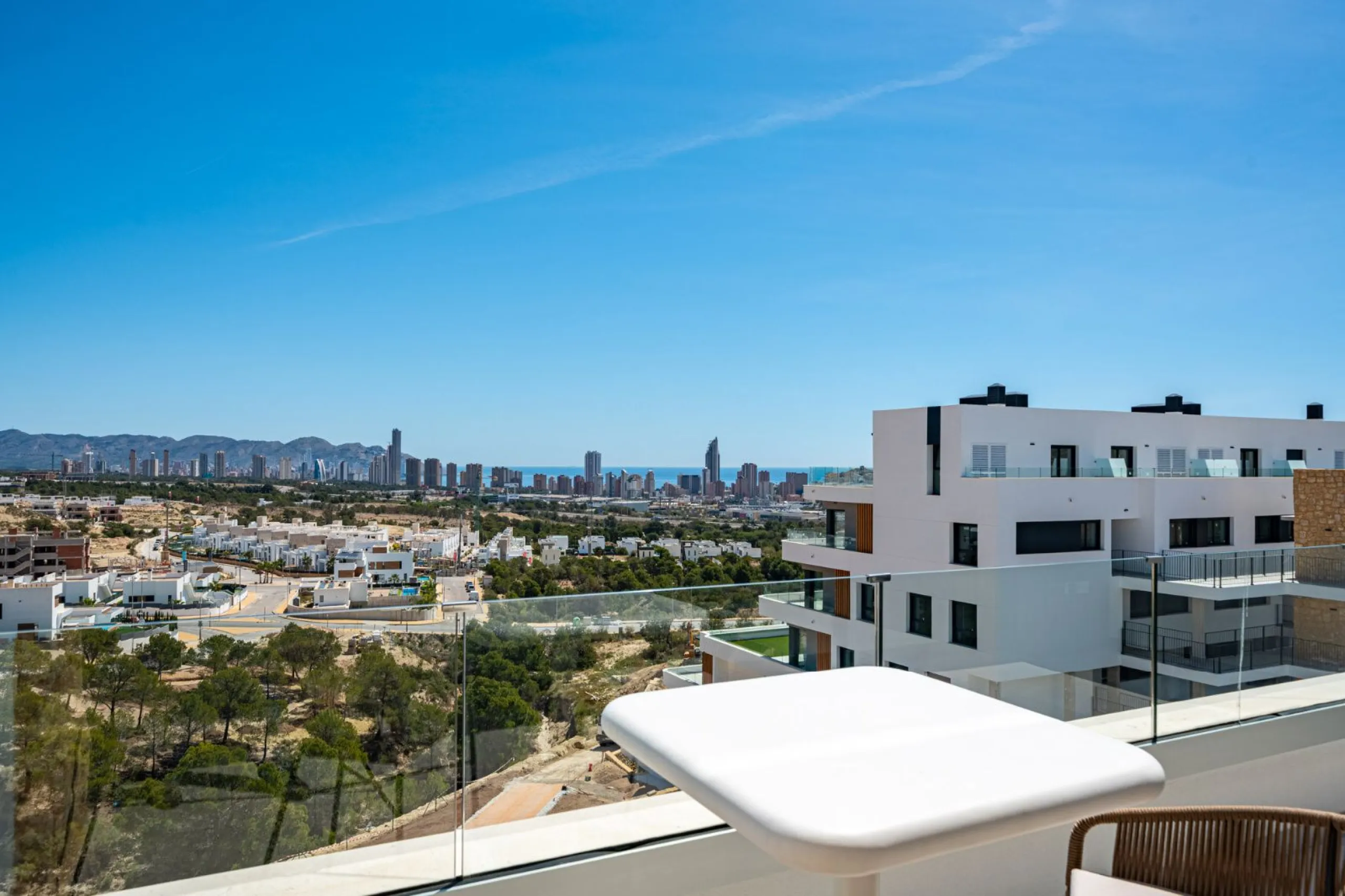 Duplex Penthouse with Private Solarium and Sea Views in Finestrat, Alicante