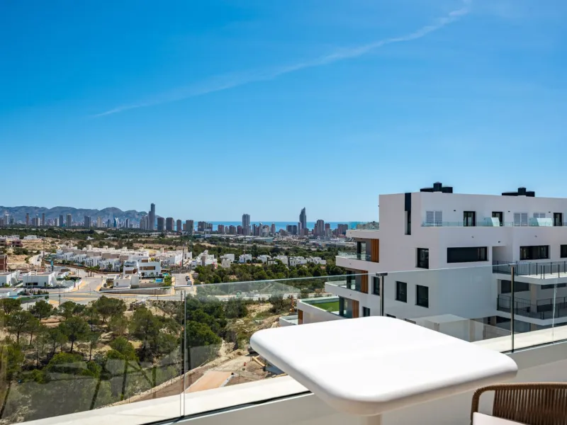 Duplex Penthouse with Private Solarium and Sea Views in Finestrat, Alicante