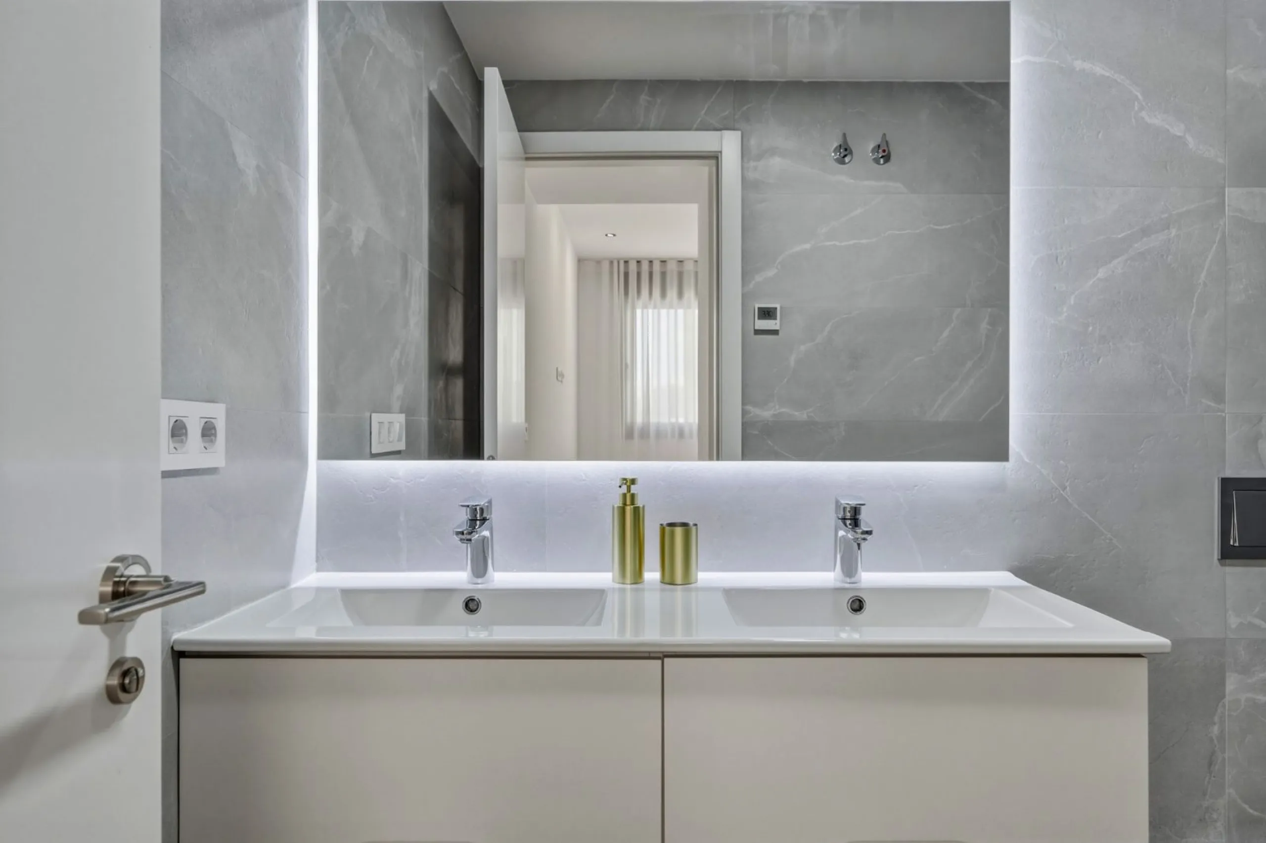 Duplex Penthouse with Private Solarium and Sea Views in Finestrat, Alicante