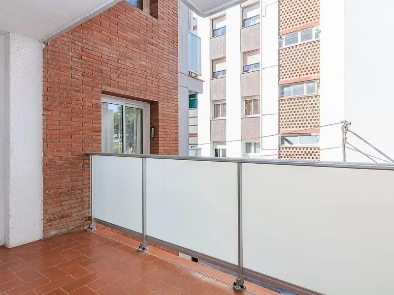Dúplex amplio con terraza y parking en el centro de Sant Cugat, Barcelona