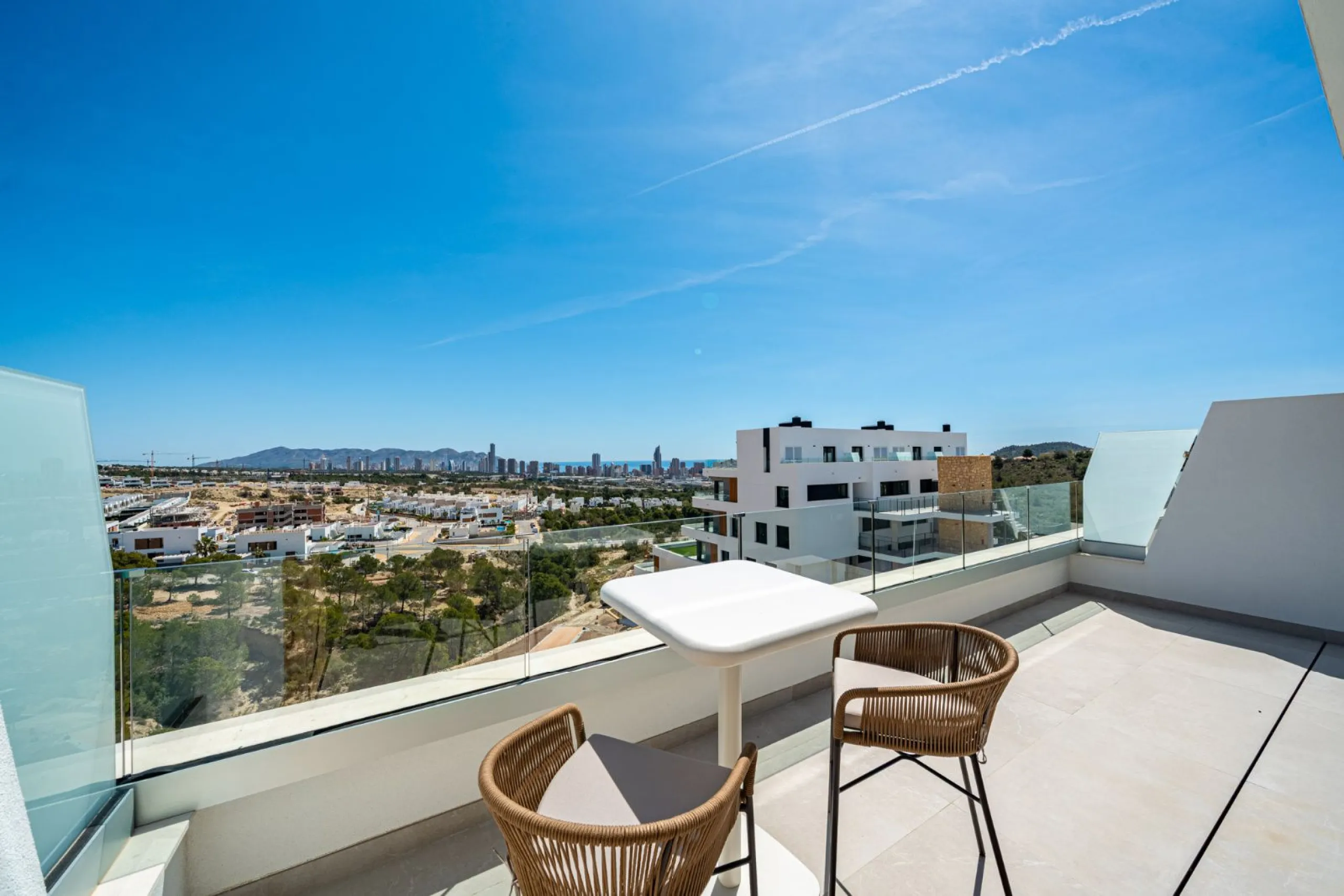 Пентхаус-дуплекс с собственным солярием и видом на море в Finestrat, Alicante