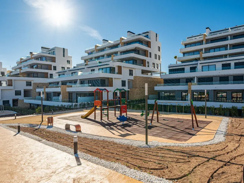Ground-Floor Duplex with Private Garden and Sea Views in Finestrat, Alicante