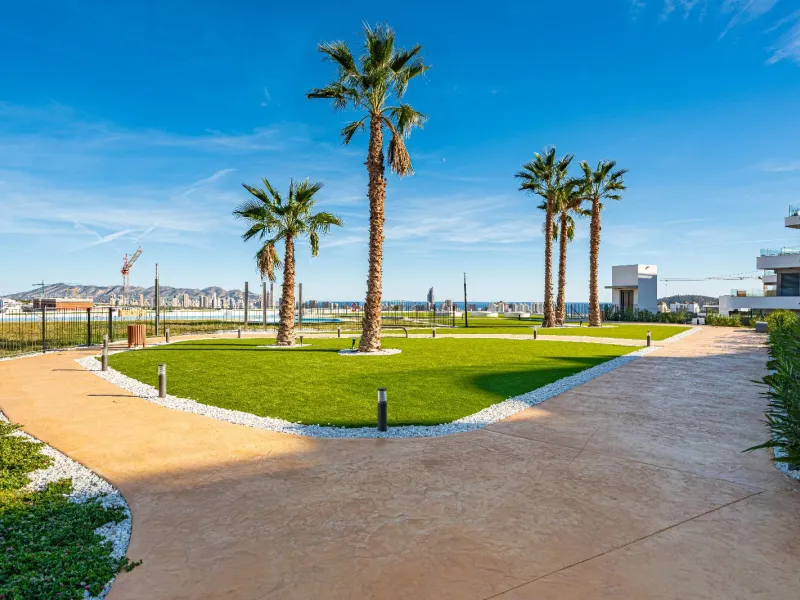Ground-Floor Duplex with Private Garden and Sea Views in Finestrat, Alicante