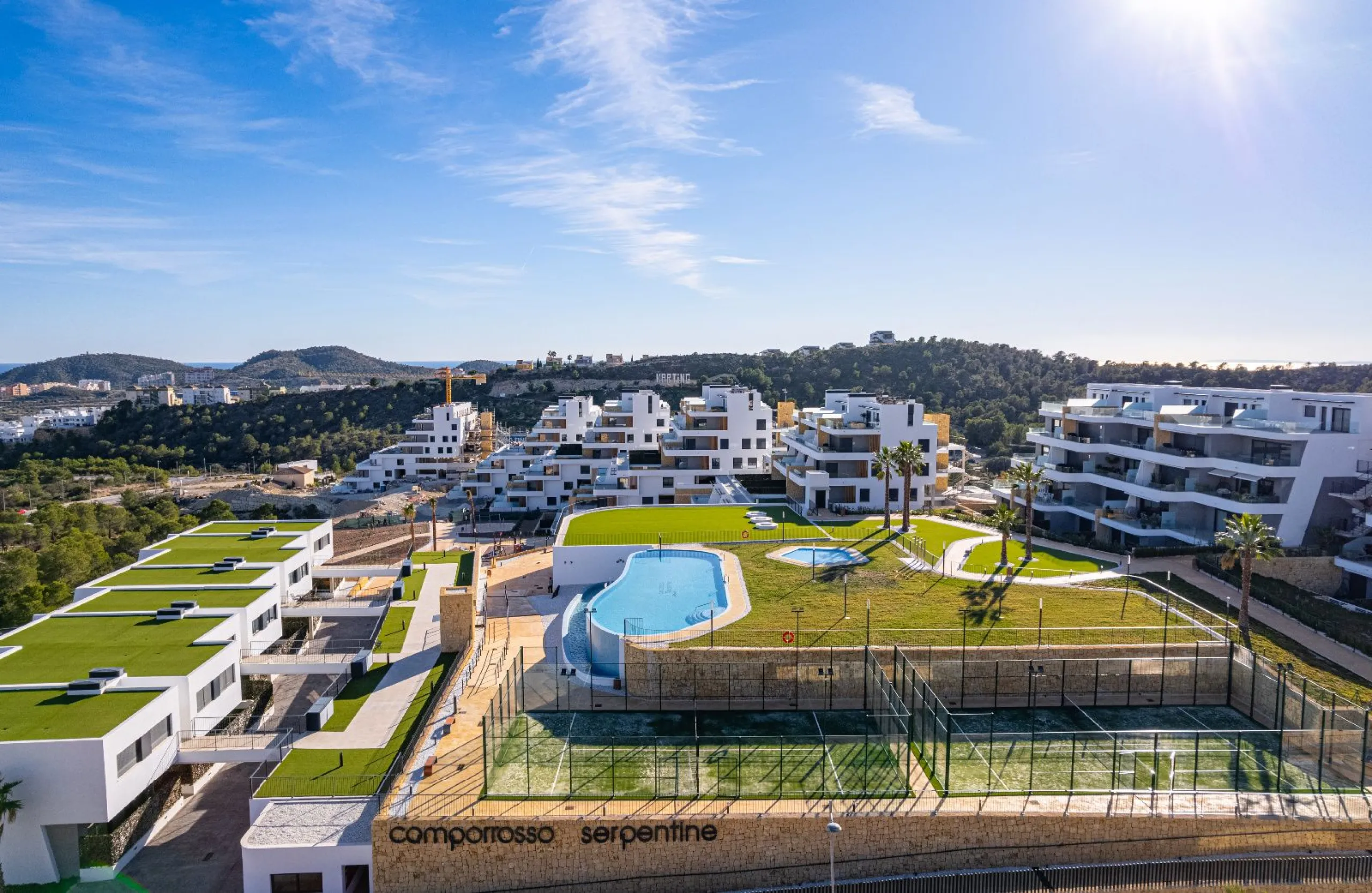 Ground-Floor Duplex with Private Garden and Sea Views in Finestrat, Alicante