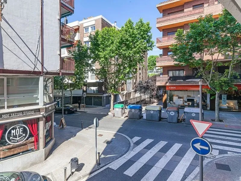 Dúplex amplio con terraza y parking en el centro de Sant Cugat, Barcelona
