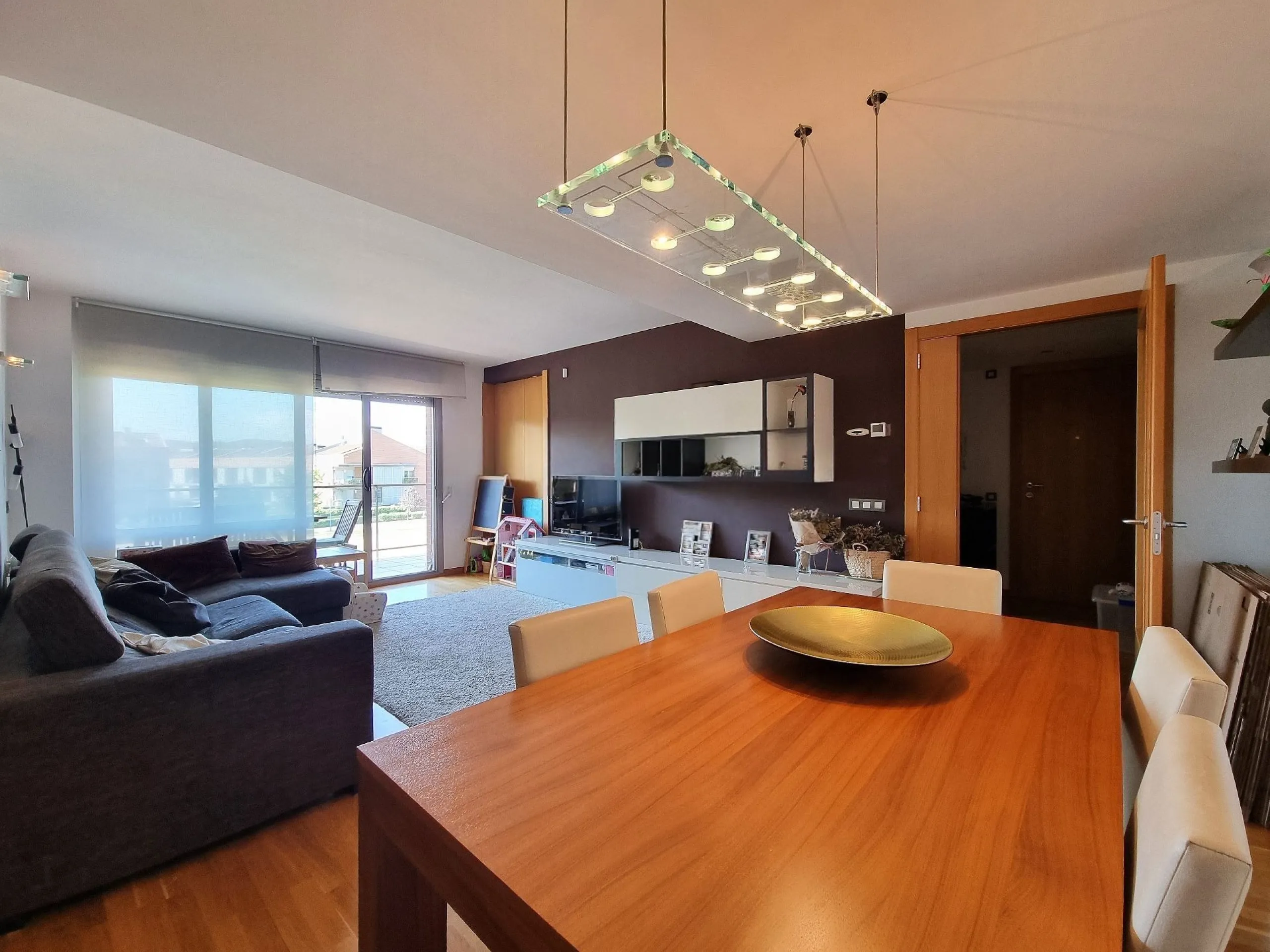 Bright Apartment with Large Terrace and Parking in Can Cabassa, Sant Cugat, Barcelona