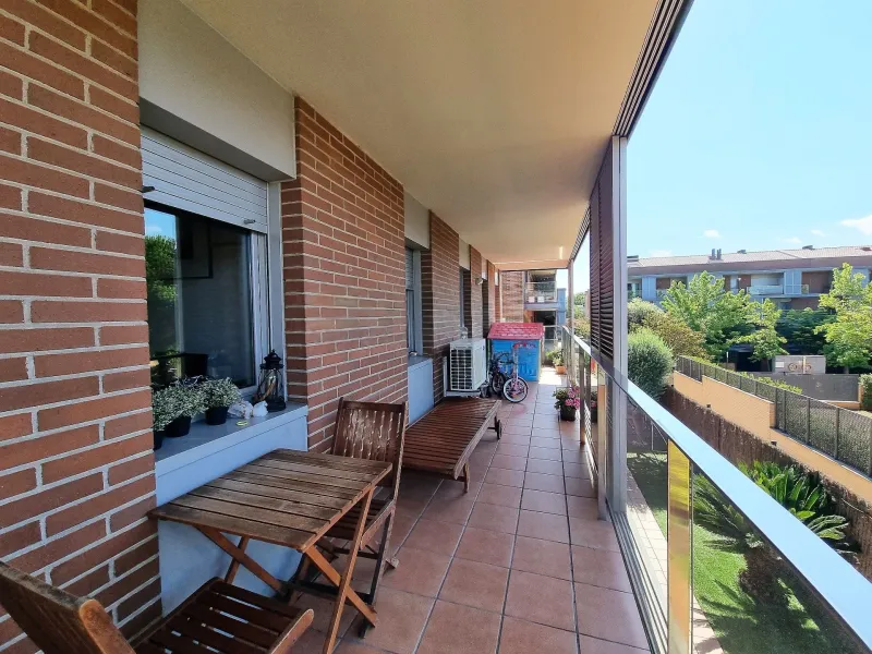 Bright Apartment with Large Terrace and Parking in Can Cabassa, Sant Cugat, Barcelona