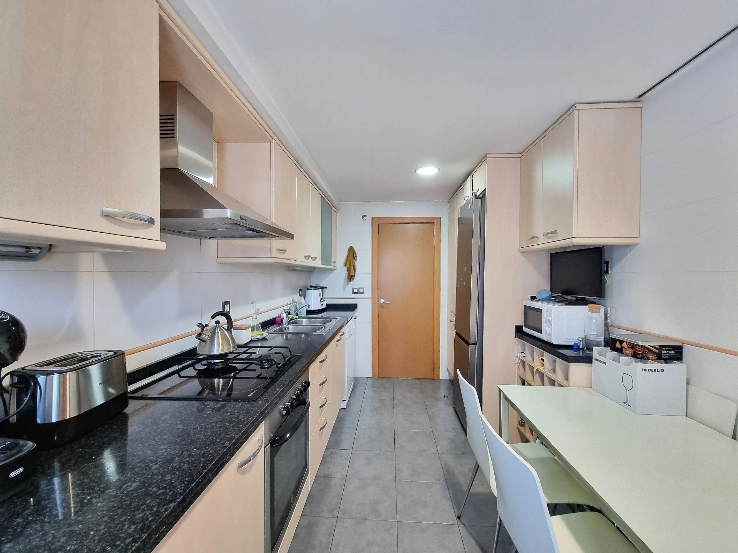 Bright Apartment with Large Terrace and Parking in Can Cabassa, Sant Cugat, Barcelona