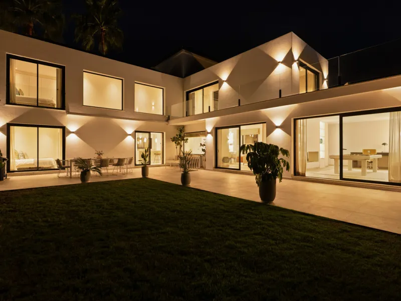 Introducing this fully renovated villa, ideally situated on a quiet cul-de-sac in the highly sought-after area of Las Brisas, just a short walk from Las Brisas Golf Club.