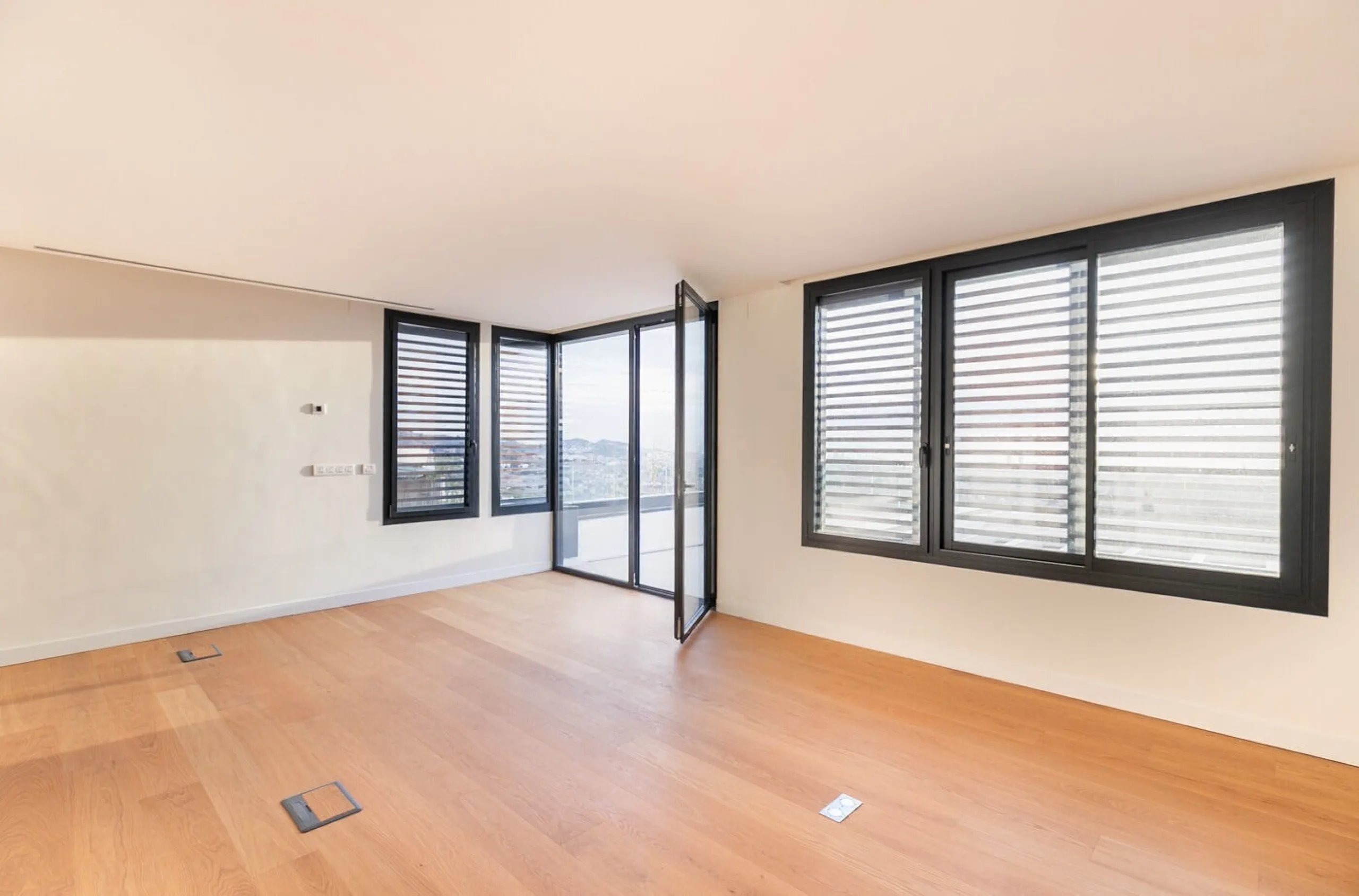 Newly Built Luxury Home with Views and Pool in Sarria, Barcelona