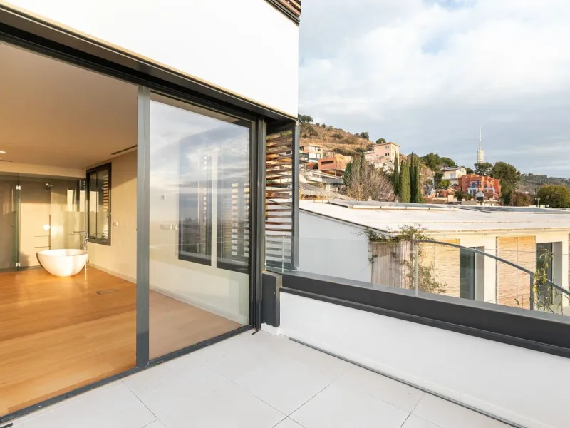 Newly Built Luxury Home with Views and Pool in Sarria, Barcelona