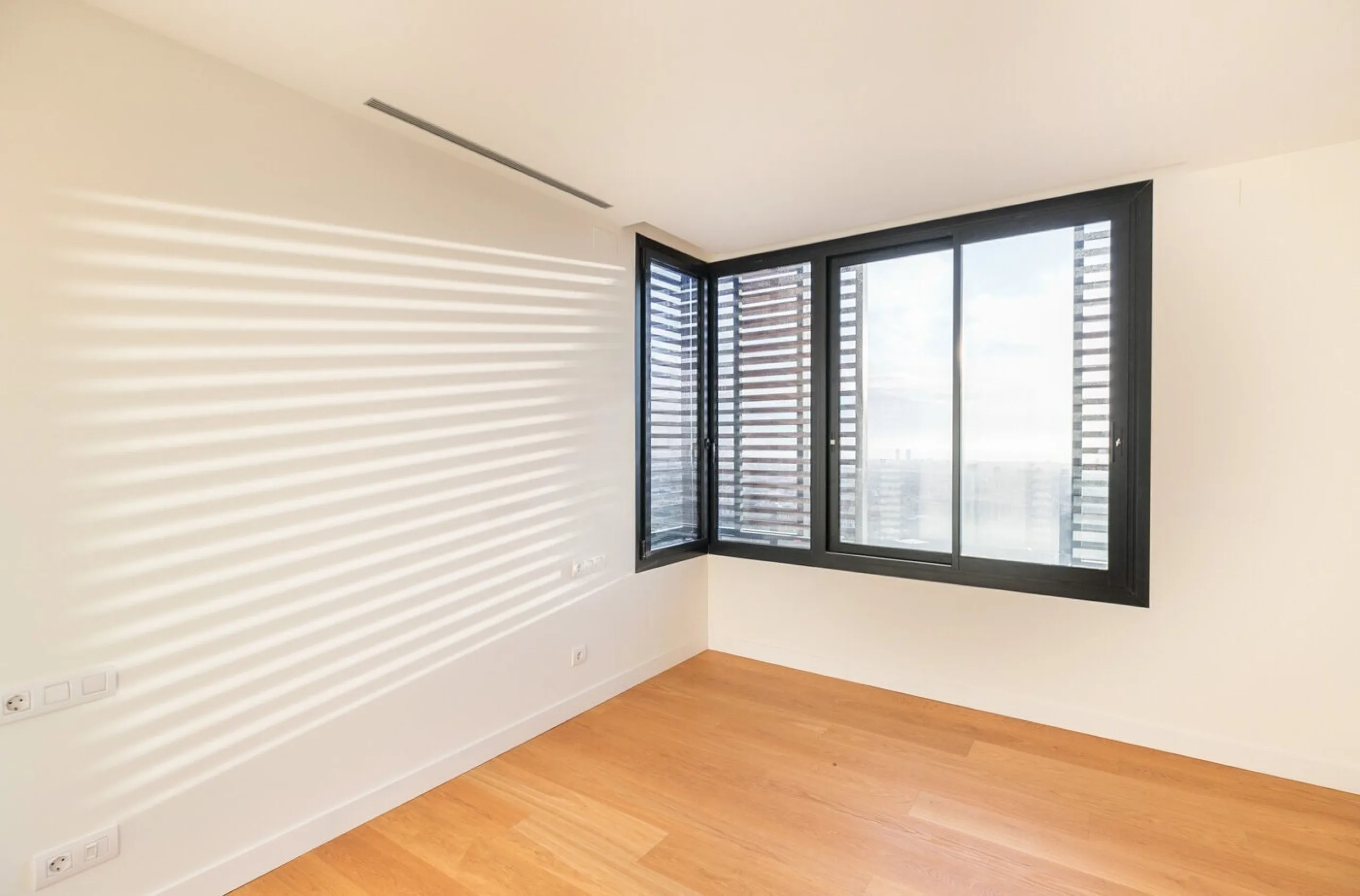 Newly Built Luxury Home with Views and Pool in Sarria, Barcelona