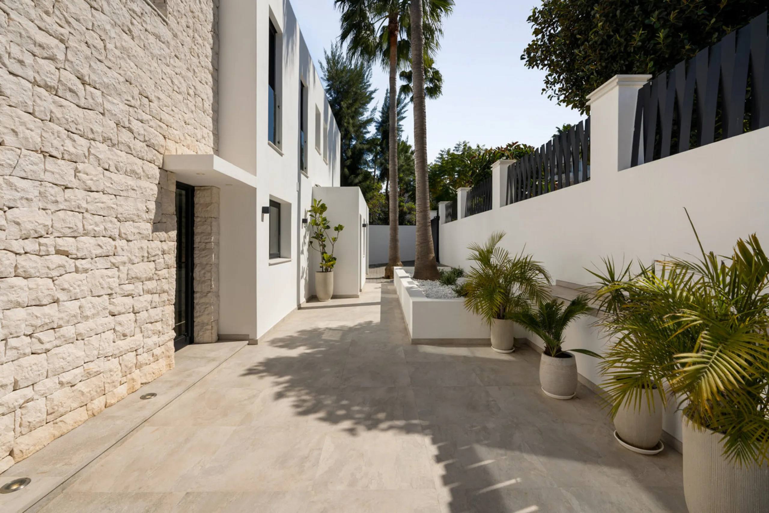Introducing this fully renovated villa, ideally situated on a quiet cul-de-sac in the highly sought-after area of Las Brisas, just a short walk from Las Brisas Golf Club.