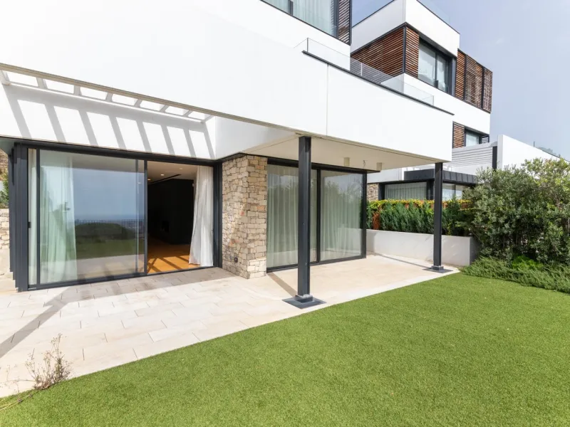 Newly Built Luxury Home with Views and Pool in Sarria, Barcelona