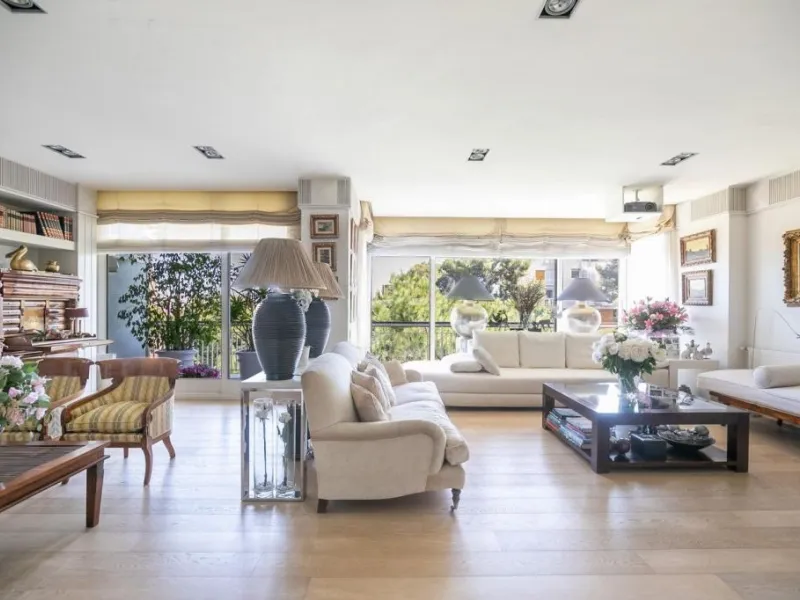 Ático dúplex con piscina privada y vistas panorámicas en Pedralbes, Barcelona