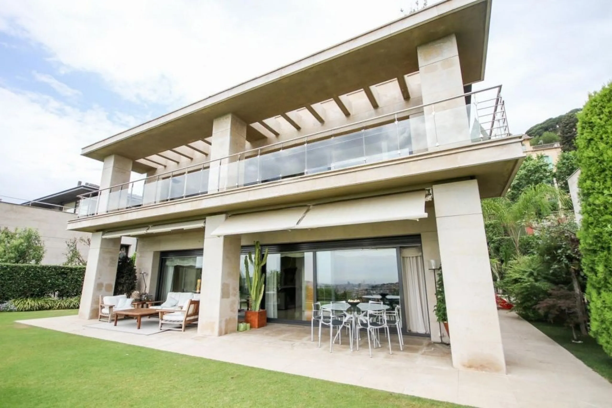 Exclusive Mansion in Pedralbes with Panoramic Views of Barcelona