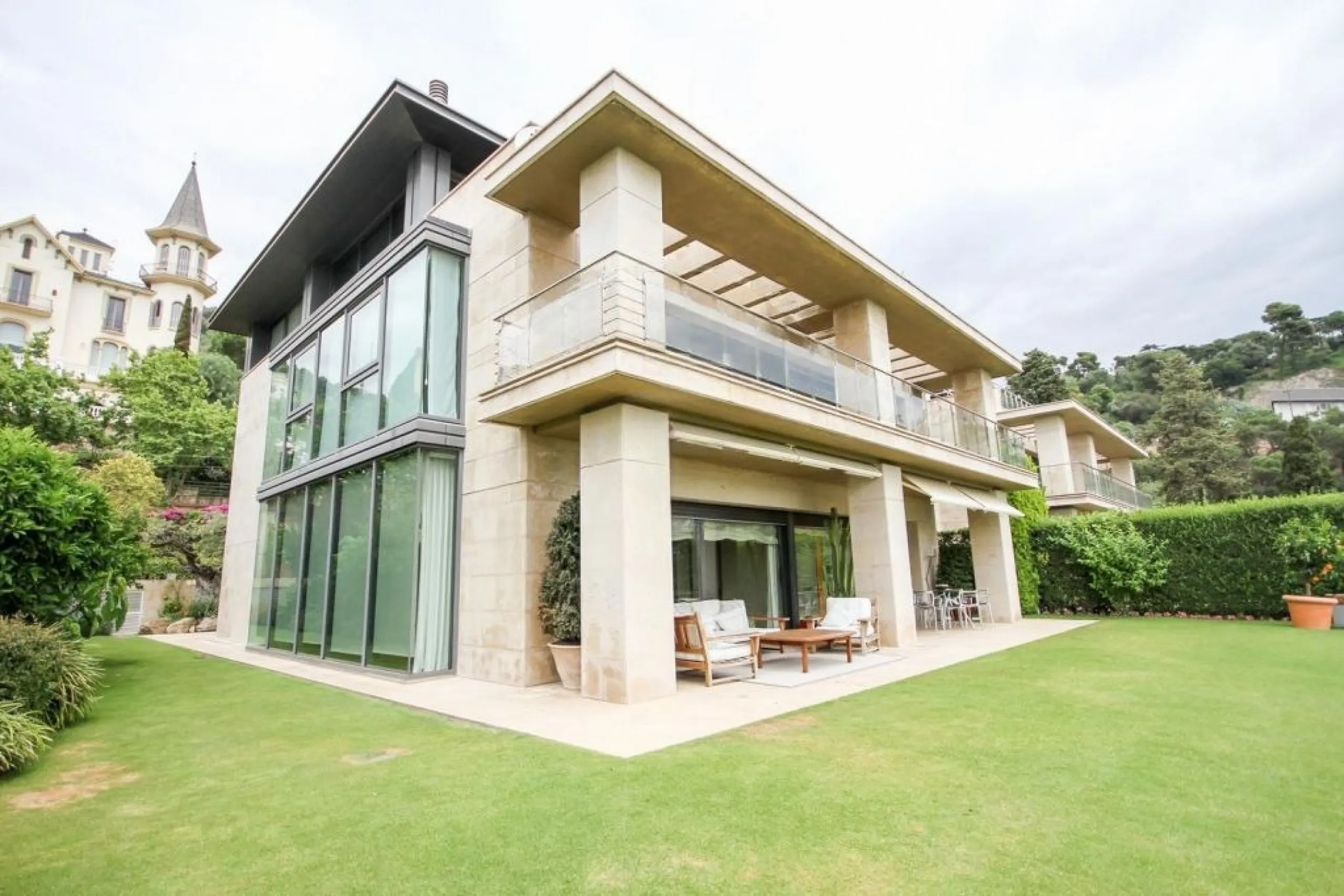 Exclusive Mansion in Pedralbes with Panoramic Views of Barcelona