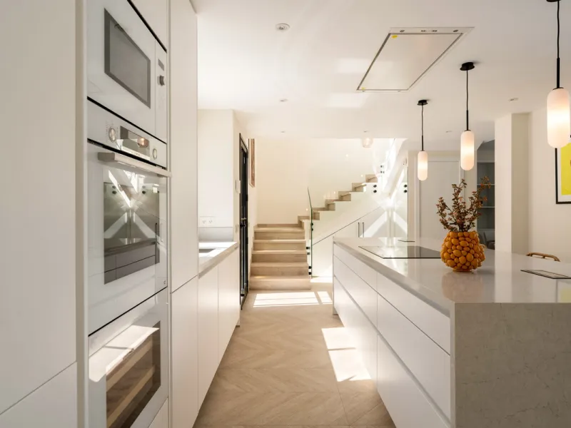 Introducing this fully renovated villa, ideally situated on a quiet cul-de-sac in the highly sought-after area of Las Brisas, just a short walk from Las Brisas Golf Club.