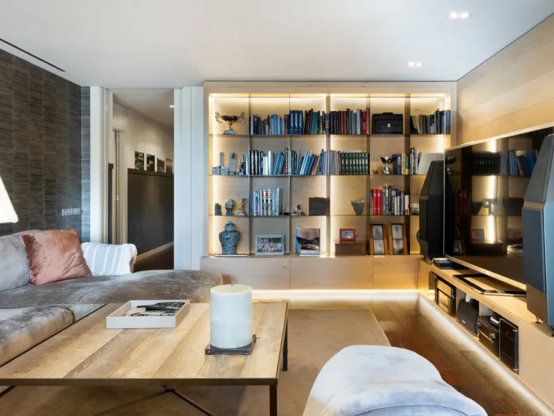 Spacious Refurbished Apartment with Terrace and Pool in Bonanova, Barcelona