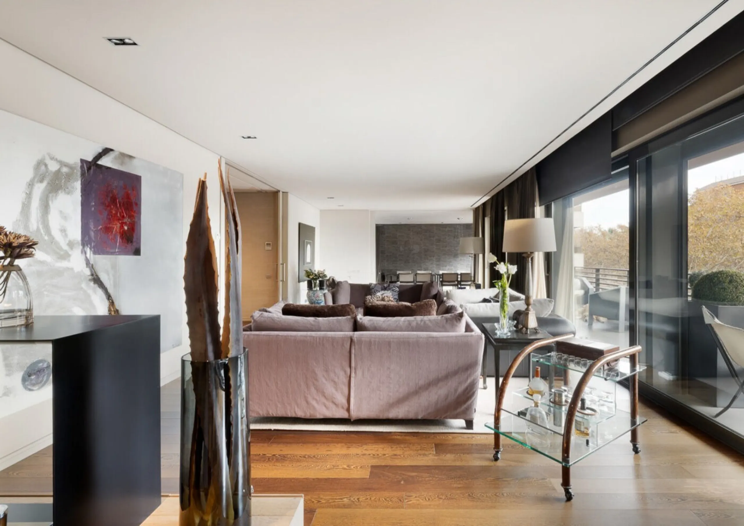 Spacious Refurbished Apartment with Terrace and Pool in Bonanova, Barcelona