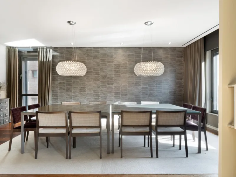 Spacious Refurbished Apartment with Terrace and Pool in Bonanova, Barcelona