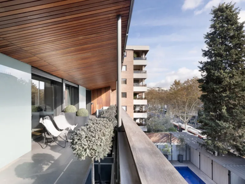 Spacious Refurbished Apartment with Terrace and Pool in Bonanova, Barcelona