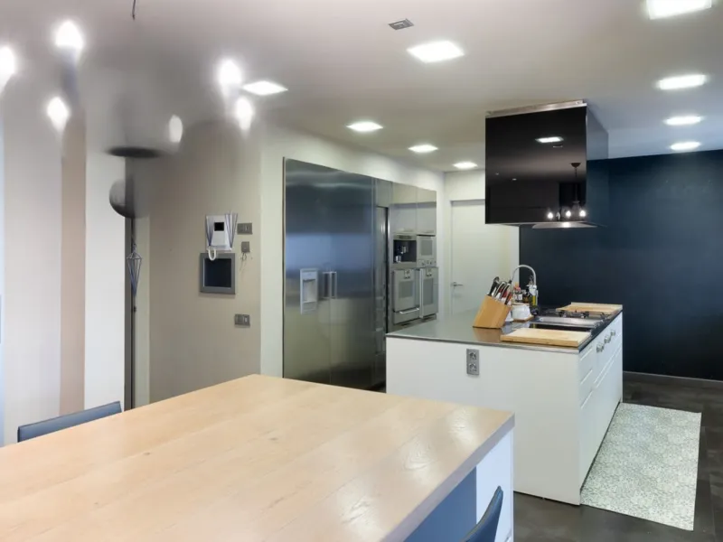 Spacious Refurbished Apartment with Terrace and Pool in Bonanova, Barcelona