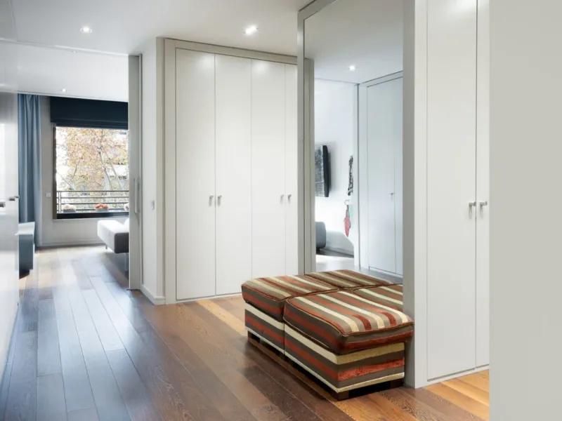 Spacious Refurbished Apartment with Terrace and Pool in Bonanova, Barcelona