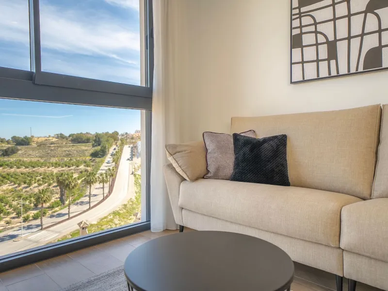 Великолепная отдельно стоящая вилла с шестью спальнями у поля для гольфа с собственным бассейном в La Finca Golf, Alicante