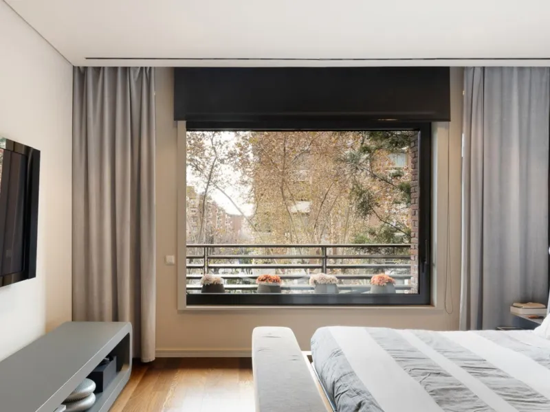 Spacious Refurbished Apartment with Terrace and Pool in Bonanova, Barcelona