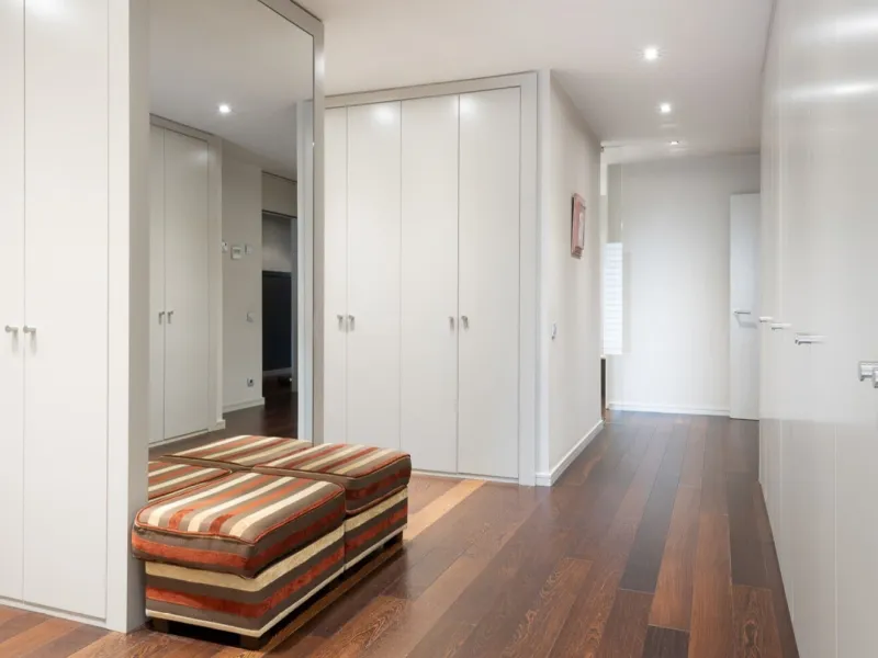 Spacious Refurbished Apartment with Terrace and Pool in Bonanova, Barcelona