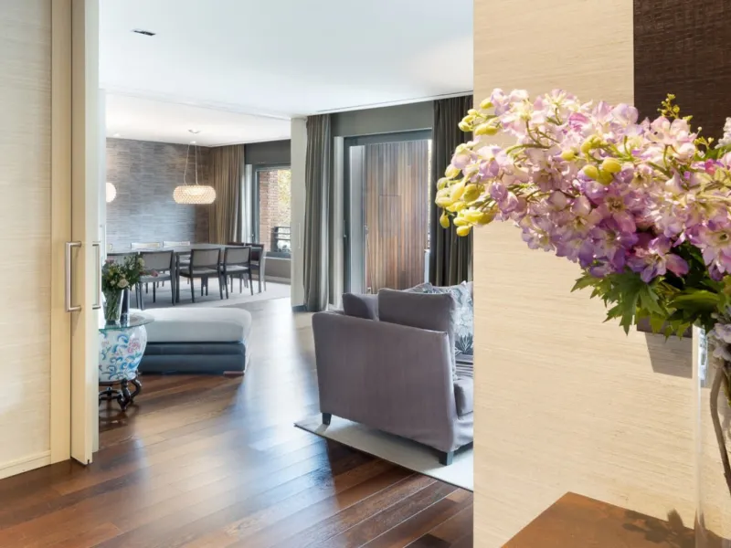 Spacious Refurbished Apartment with Terrace and Pool in Bonanova, Barcelona