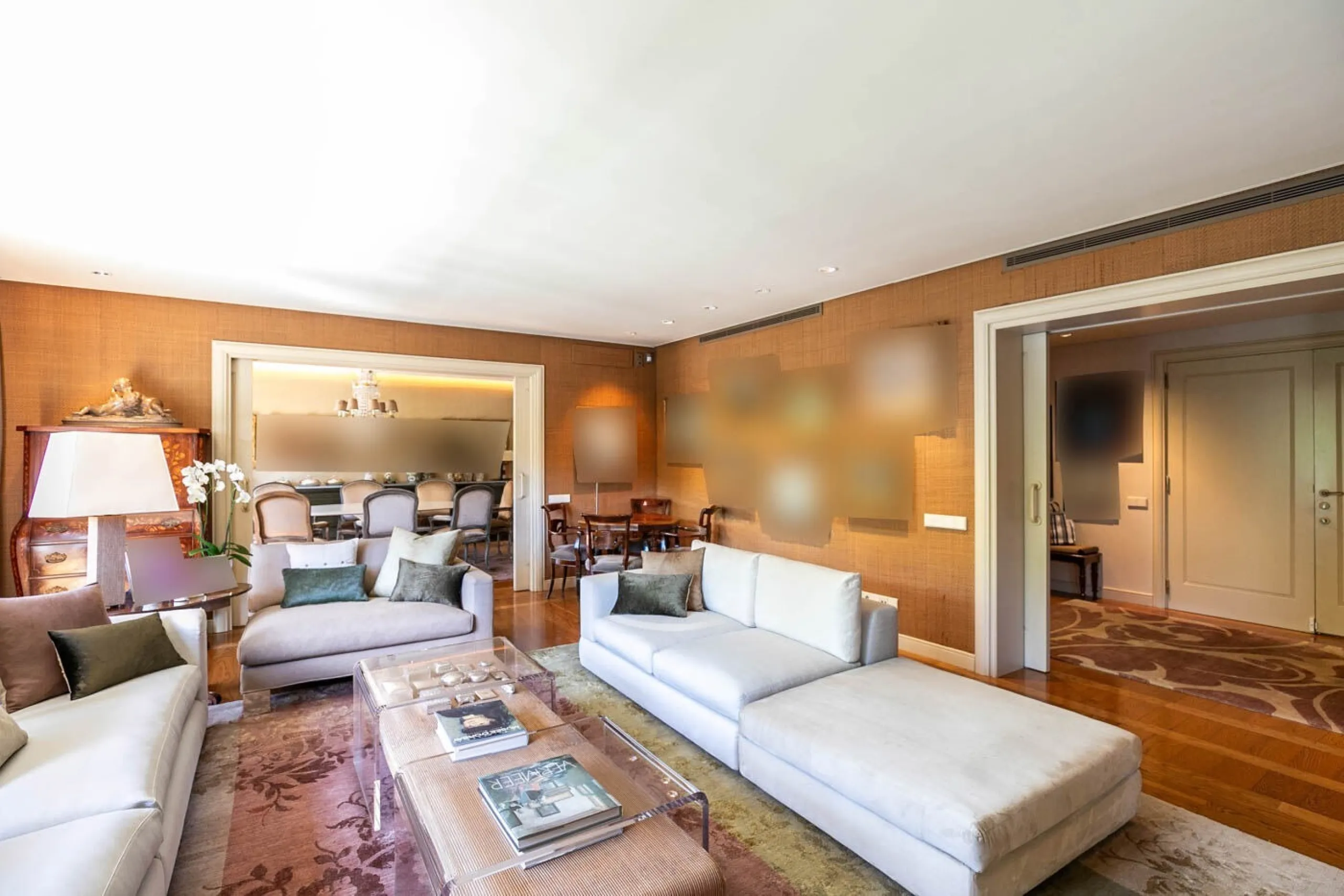 Exclusive 400 m² Apartment in Les Tres Torres, Barcelona