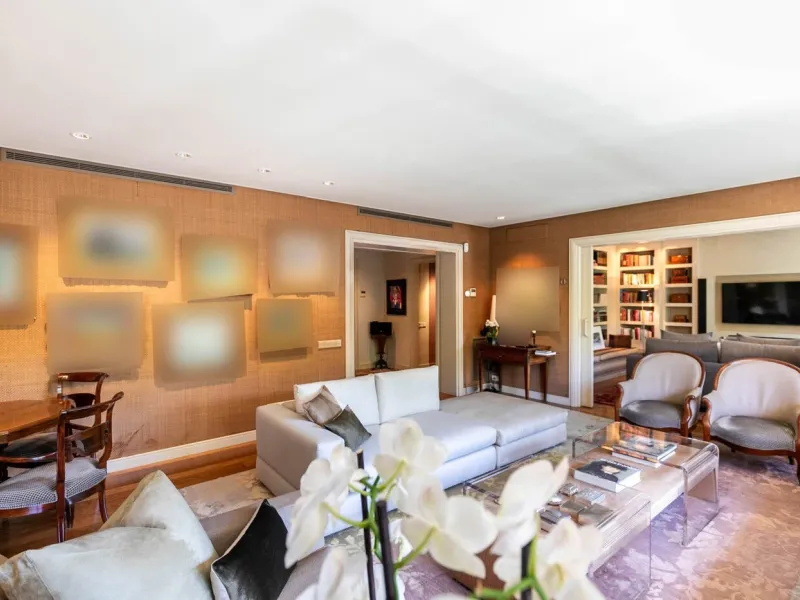 Exclusive 400 m² Apartment in Les Tres Torres, Barcelona