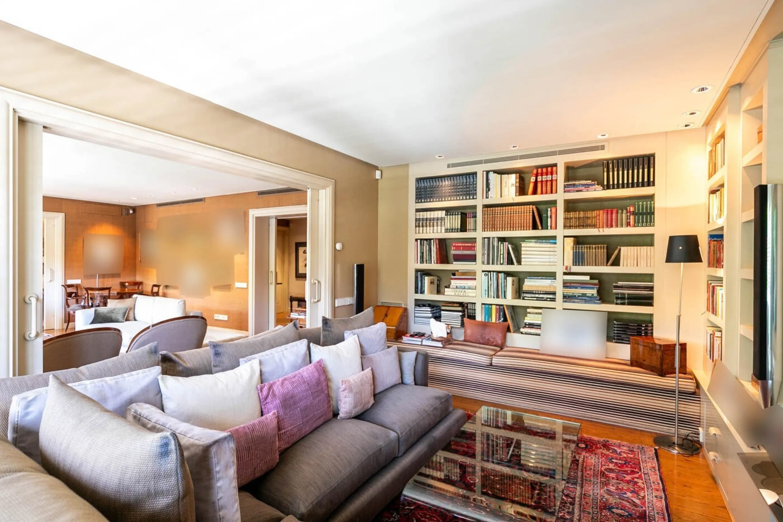 Exclusive 400 m² Apartment in Les Tres Torres, Barcelona