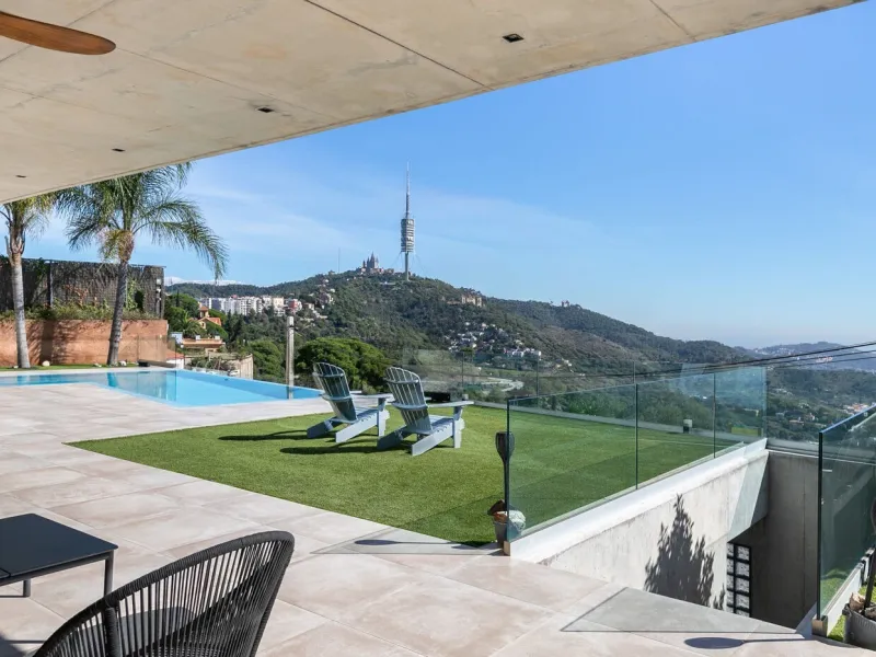 Luxury Villa with Panoramic Views and Infinity Pool in Vallvidrera, Barcelona