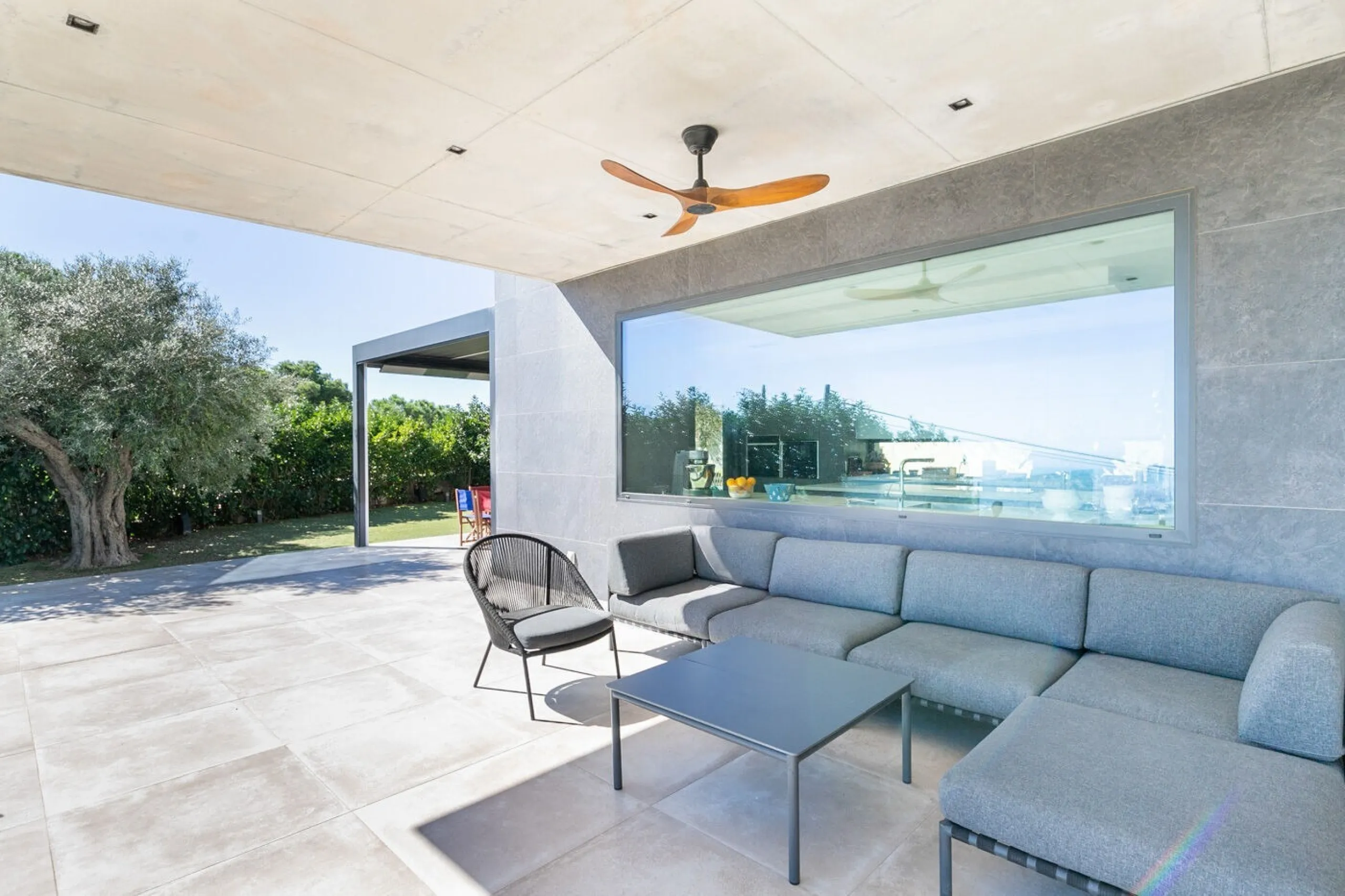 Luxury Villa with Panoramic Views and Infinity Pool in Vallvidrera, Barcelona