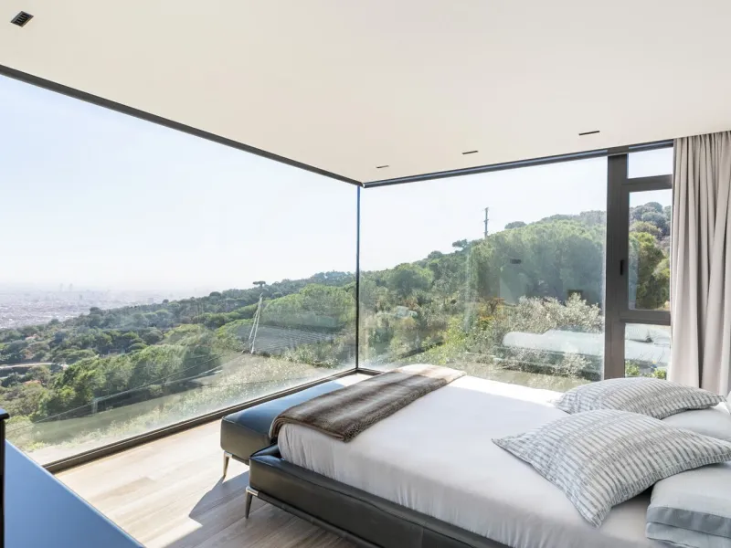 Luxury Villa with Panoramic Views and Infinity Pool in Vallvidrera, Barcelona