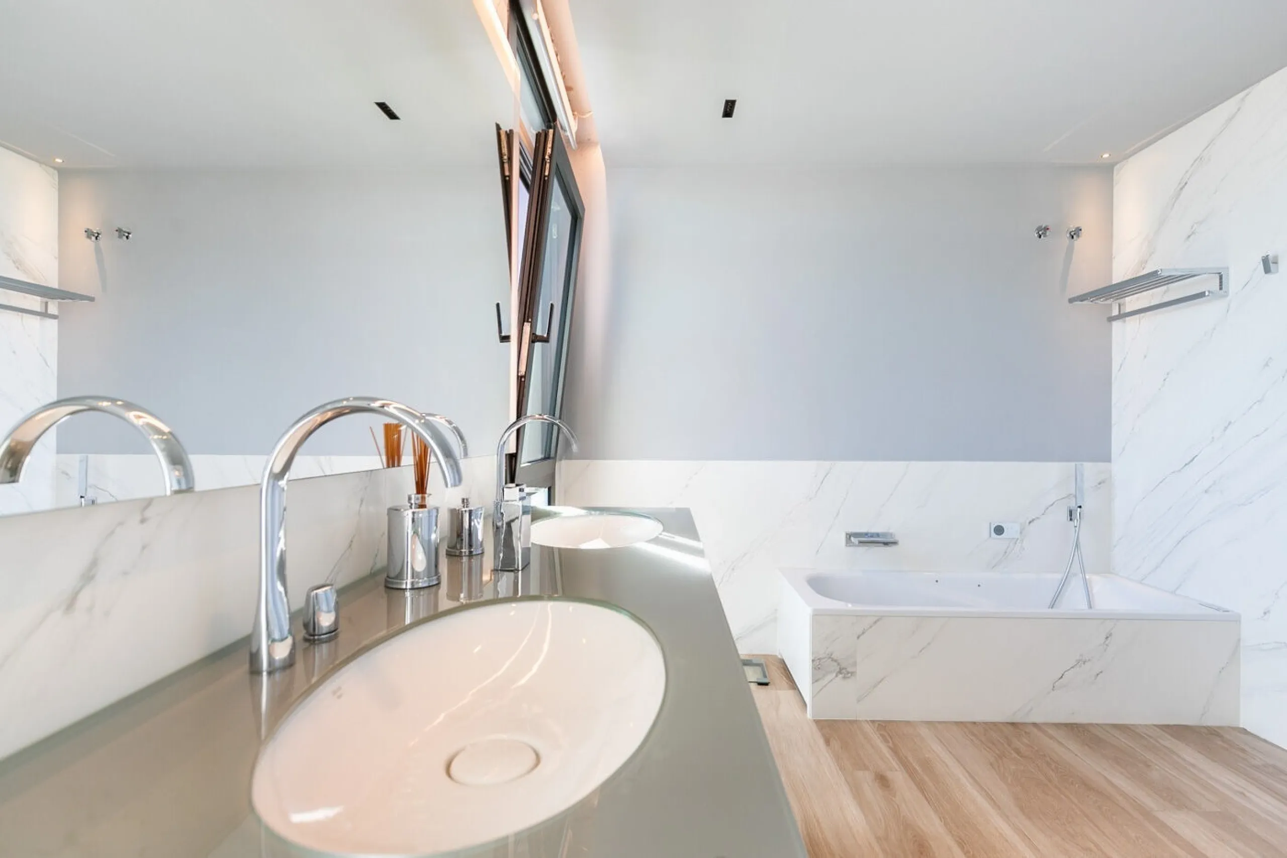 Luxury Villa with Panoramic Views and Infinity Pool in Vallvidrera, Barcelona