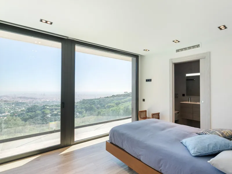 Luxury Villa with Panoramic Views and Infinity Pool in Vallvidrera, Barcelona