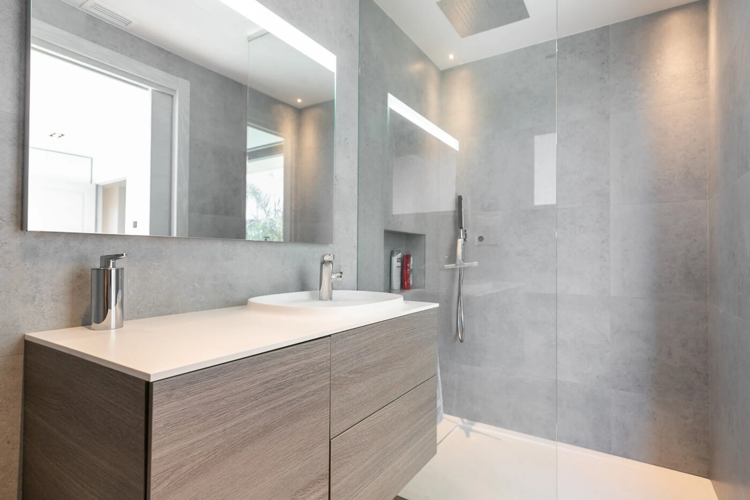 Luxury Villa with Panoramic Views and Infinity Pool in Vallvidrera, Barcelona