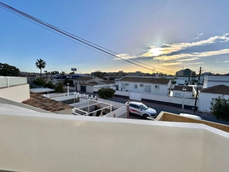 Отремонтированные апартаменты у моря в Orihuela Costa, Аликанте
