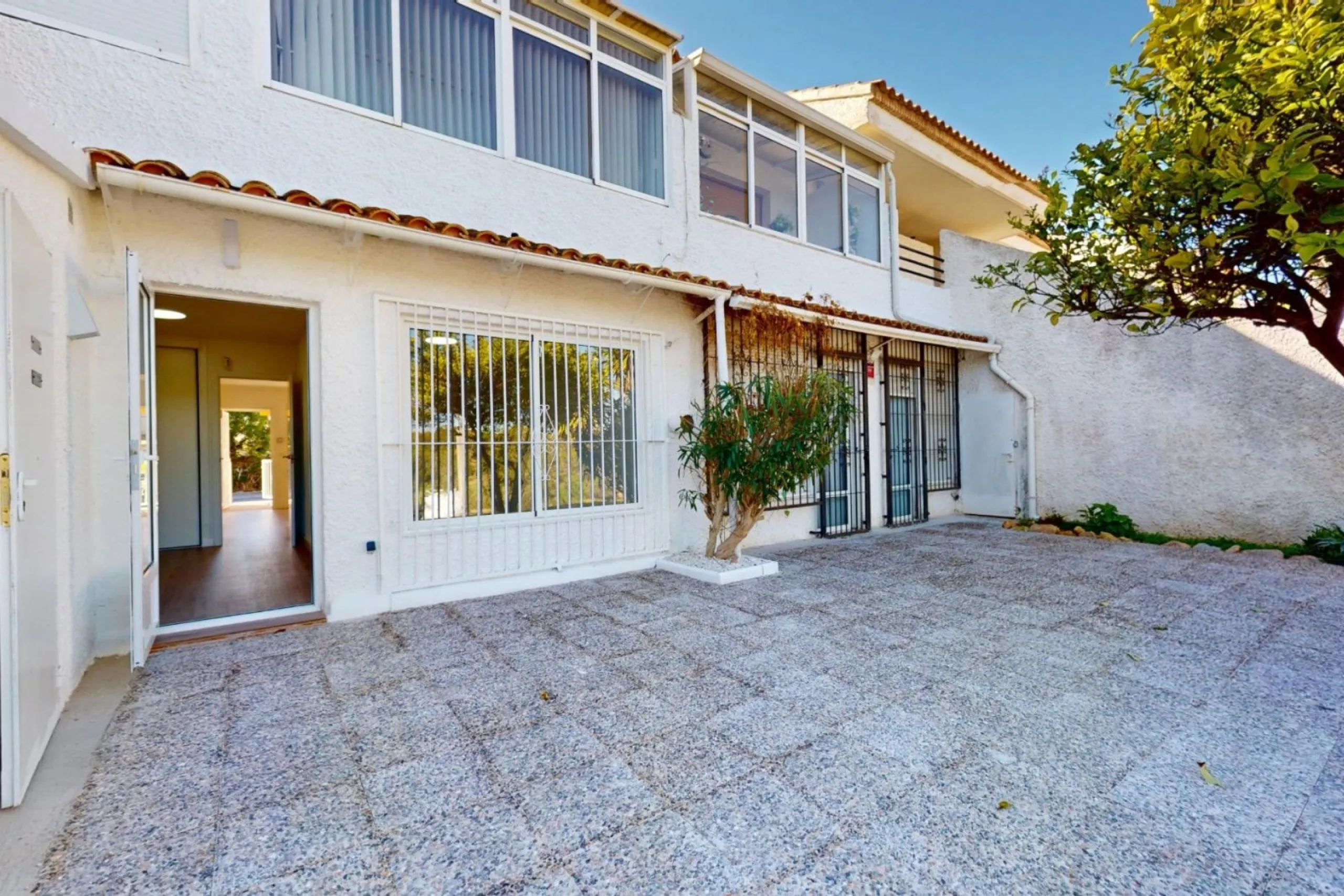 Отремонтированный бунгало на первом этаже рядом с гольф-полем Villamartín, Orihuela Costa