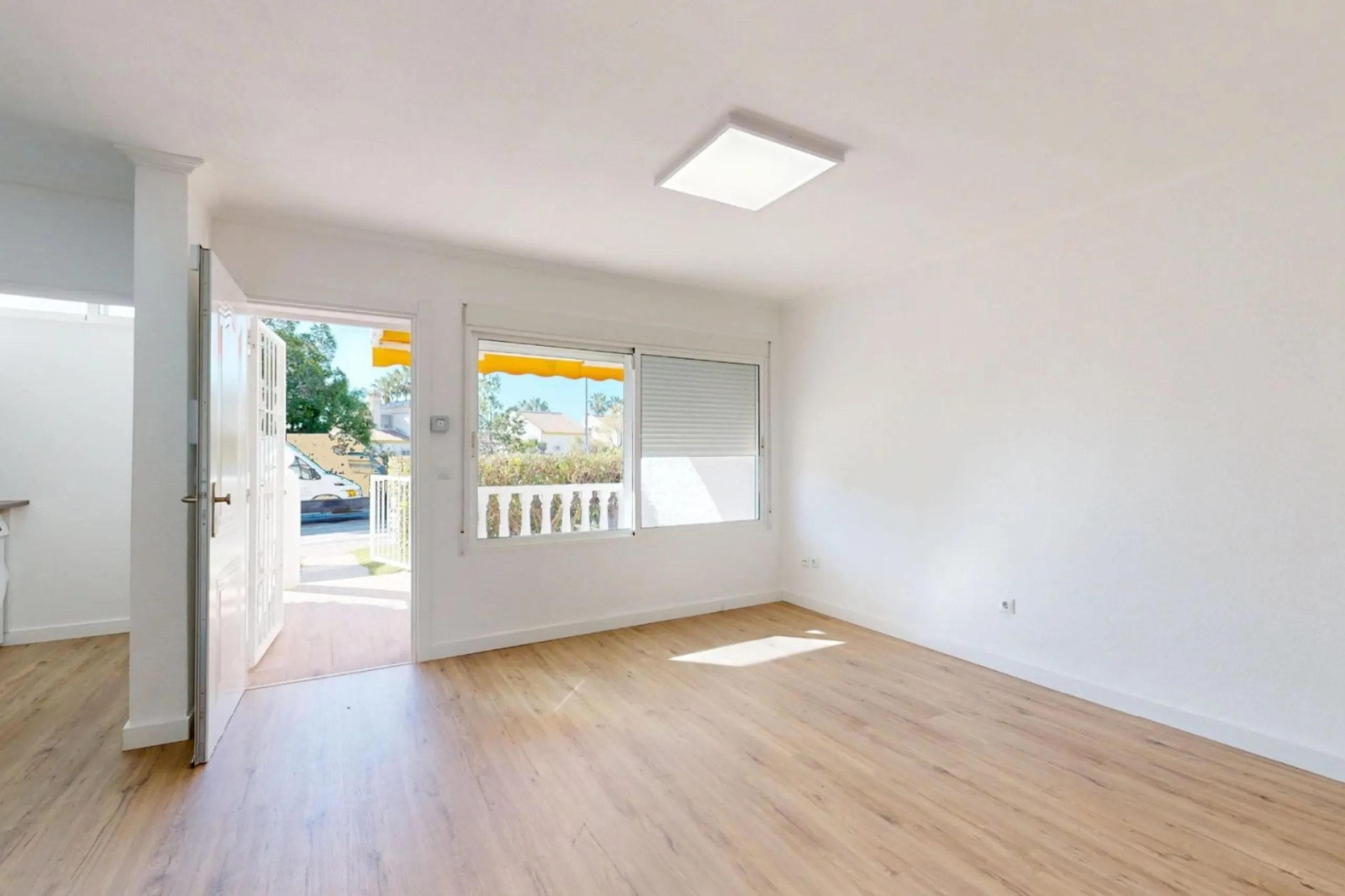 Отремонтированный бунгало на первом этаже рядом с гольф-полем Villamartín, Orihuela Costa