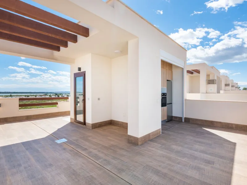 Современная вилла готовая к заселению в Los Montesinos, Alicante