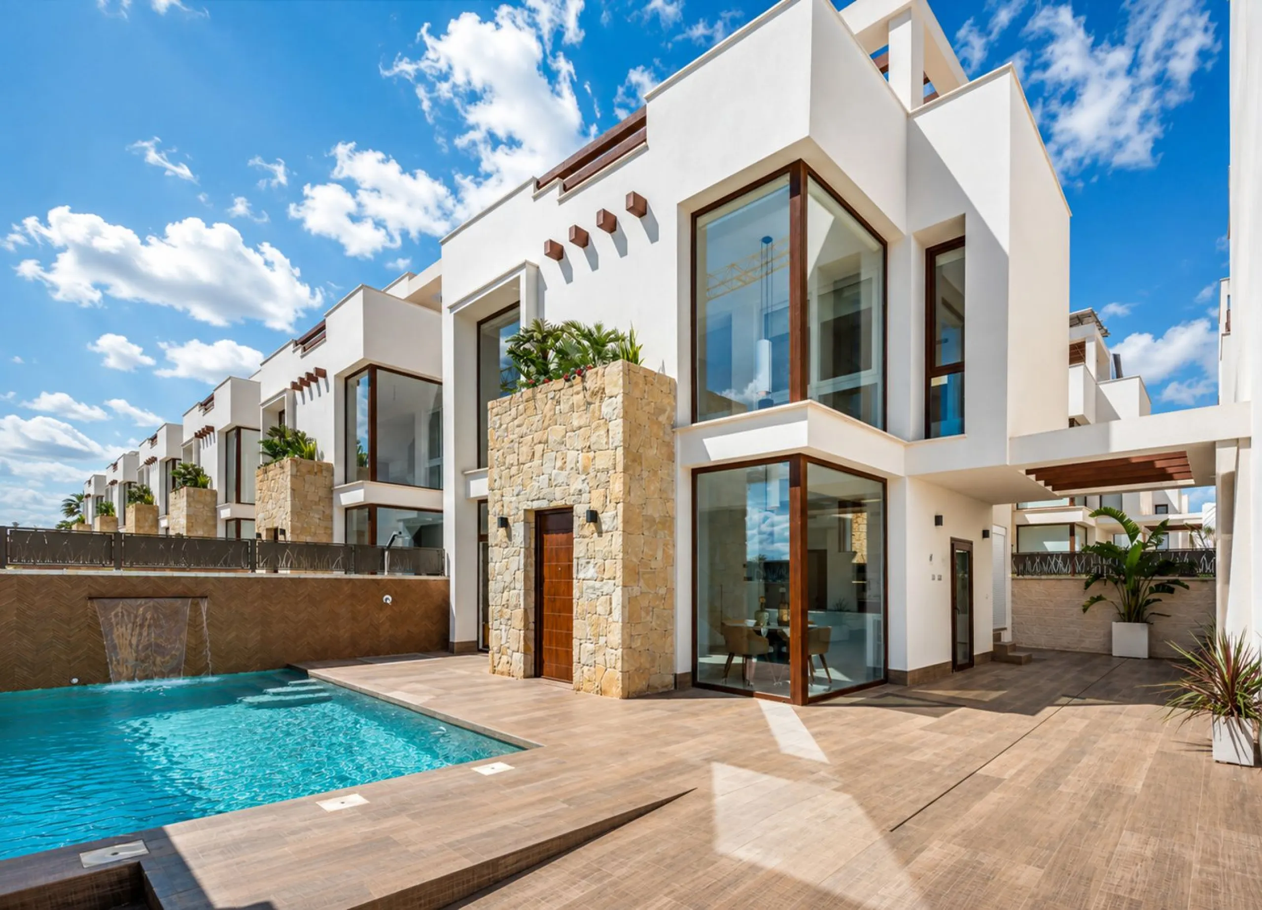 Современная вилла готовая к заселению в Los Montesinos, Alicante